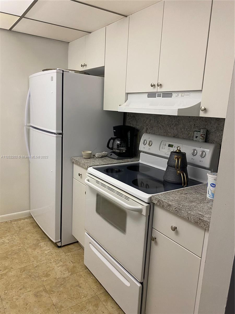KINGSLEY AT CENTURY VILLA - Residential Lease