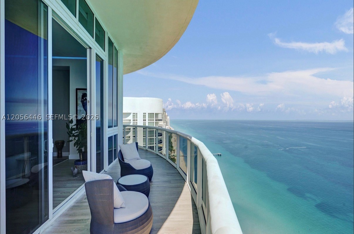TDR TOWER II CONDO - Residential