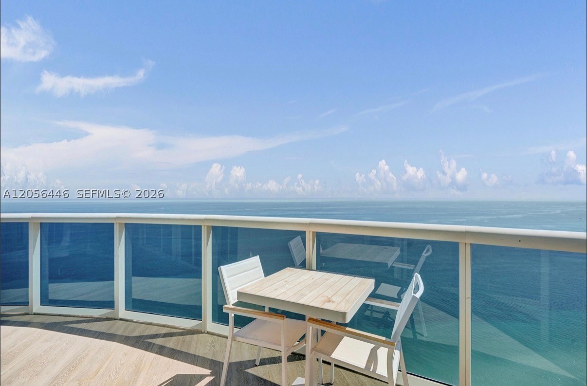 TDR TOWER II CONDO - Residential