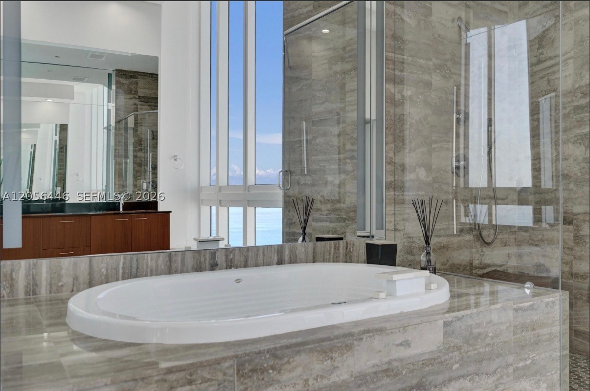 TDR TOWER II CONDO - Residential