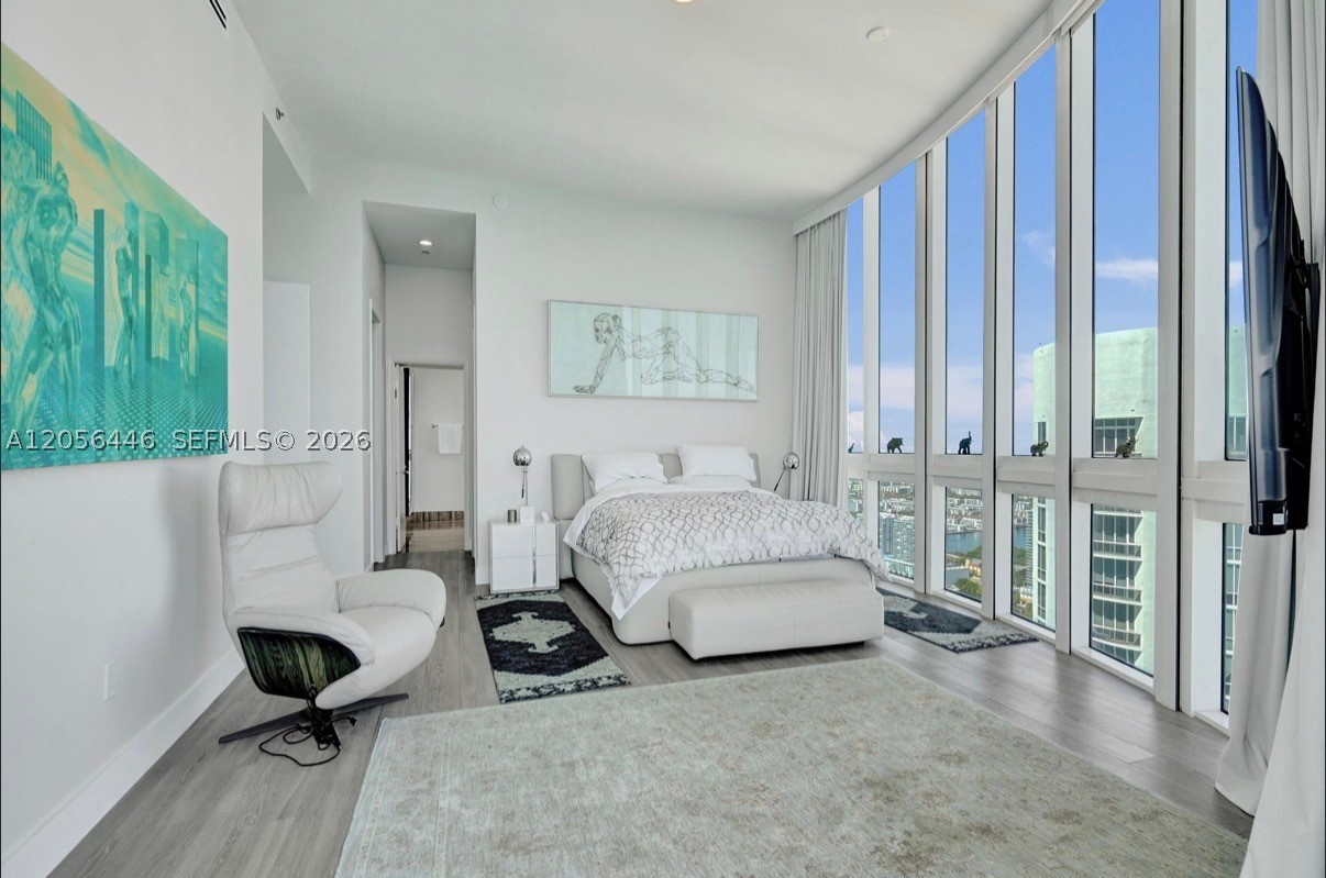 TDR TOWER II CONDO - Residential