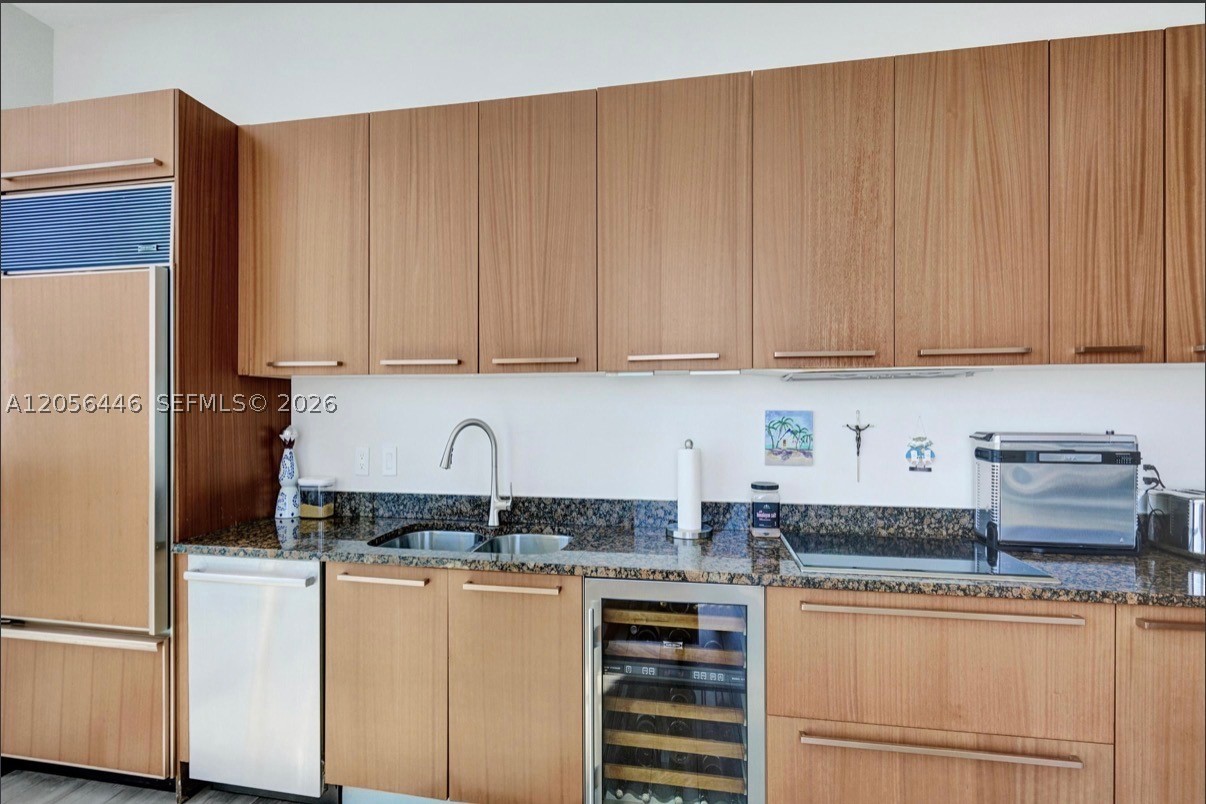 TDR TOWER II CONDO - Residential