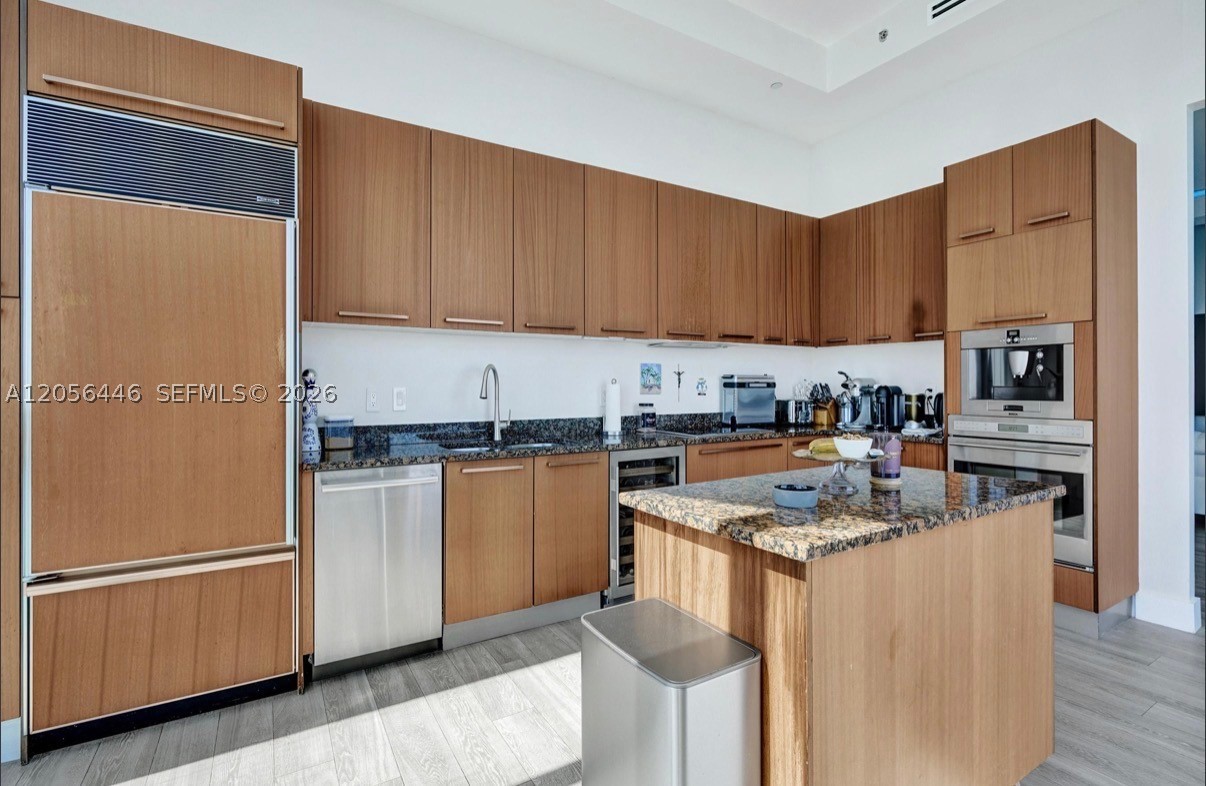 TDR TOWER II CONDO - Residential