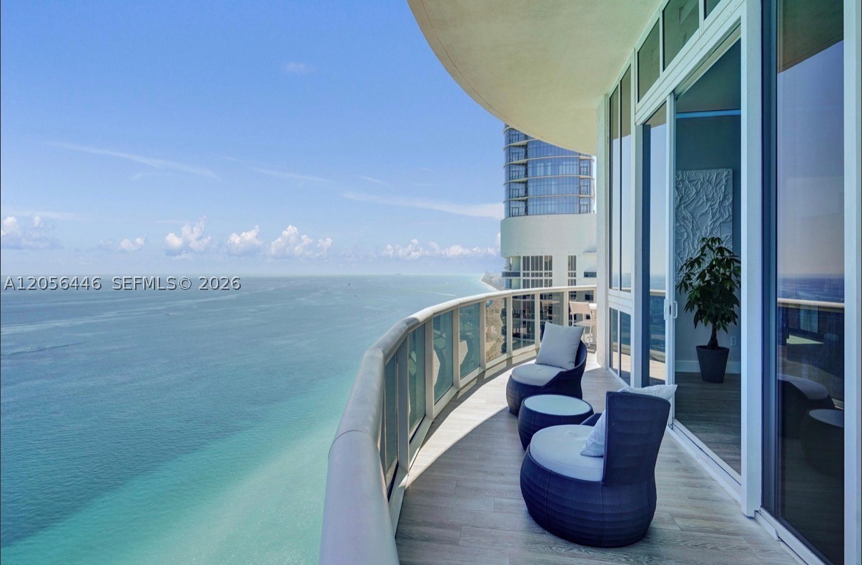 TDR TOWER II CONDO - Residential