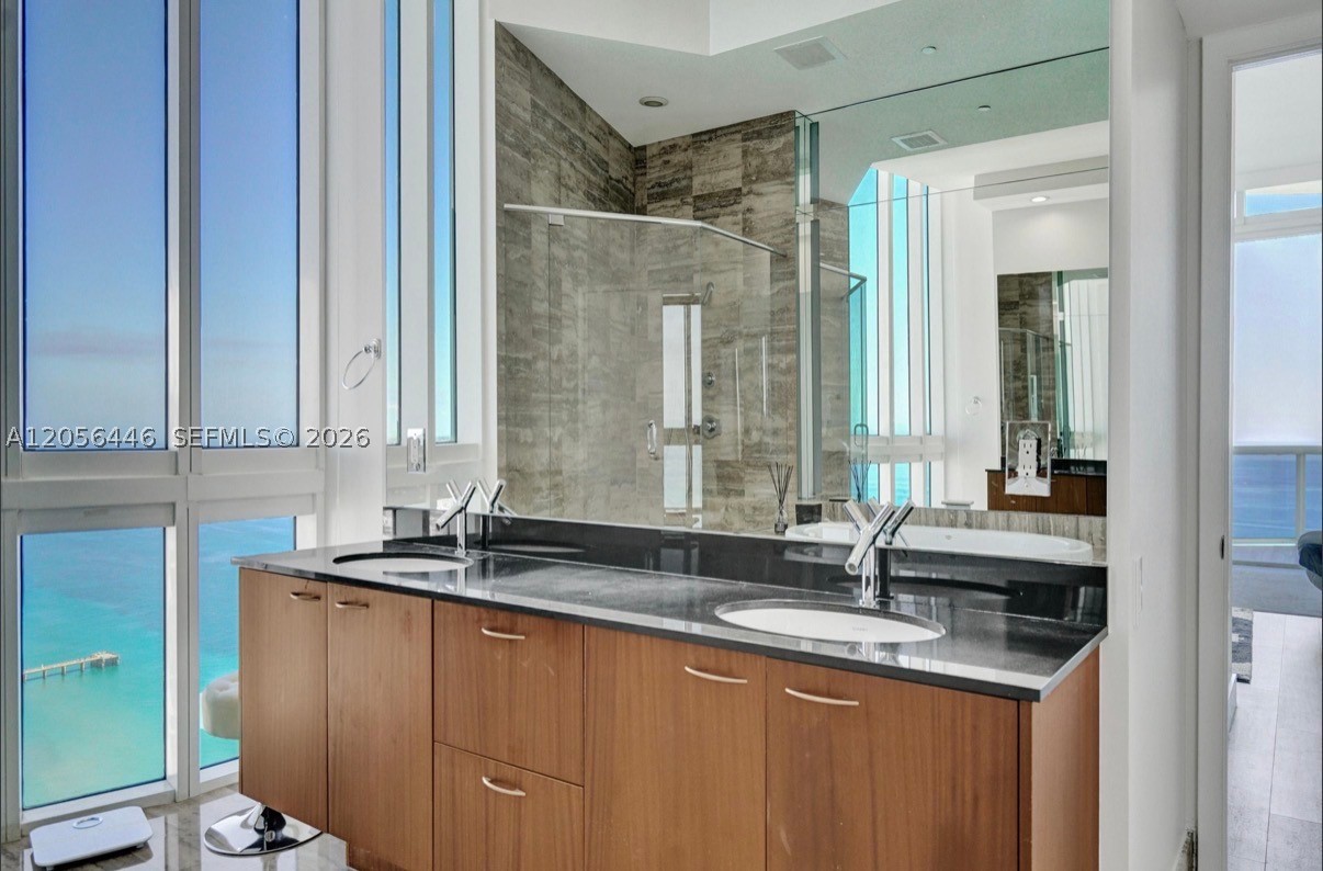 TDR TOWER II CONDO - Residential
