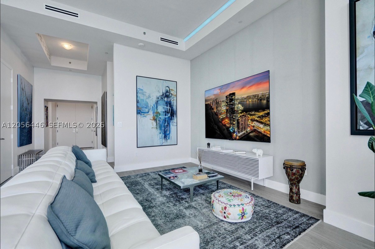 TDR TOWER II CONDO - Residential