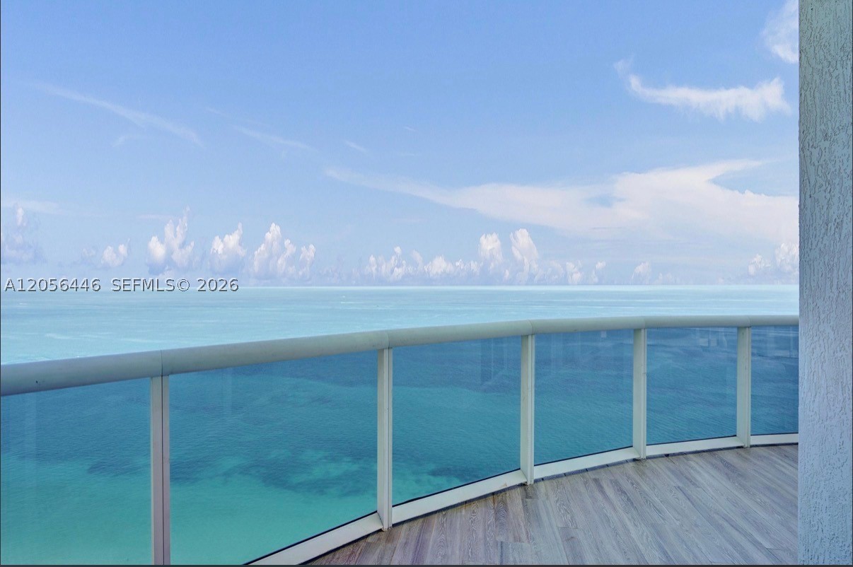 TDR TOWER II CONDO - Residential