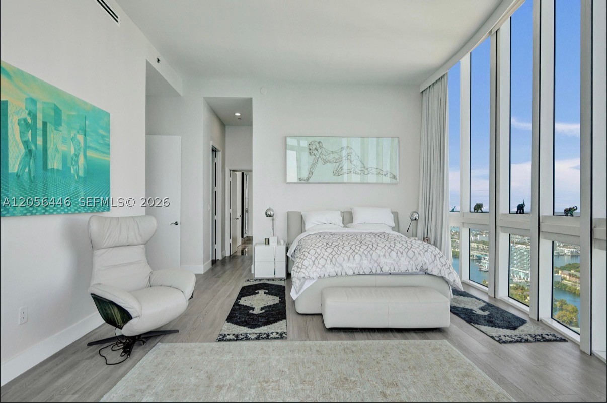 TDR TOWER II CONDO - Residential