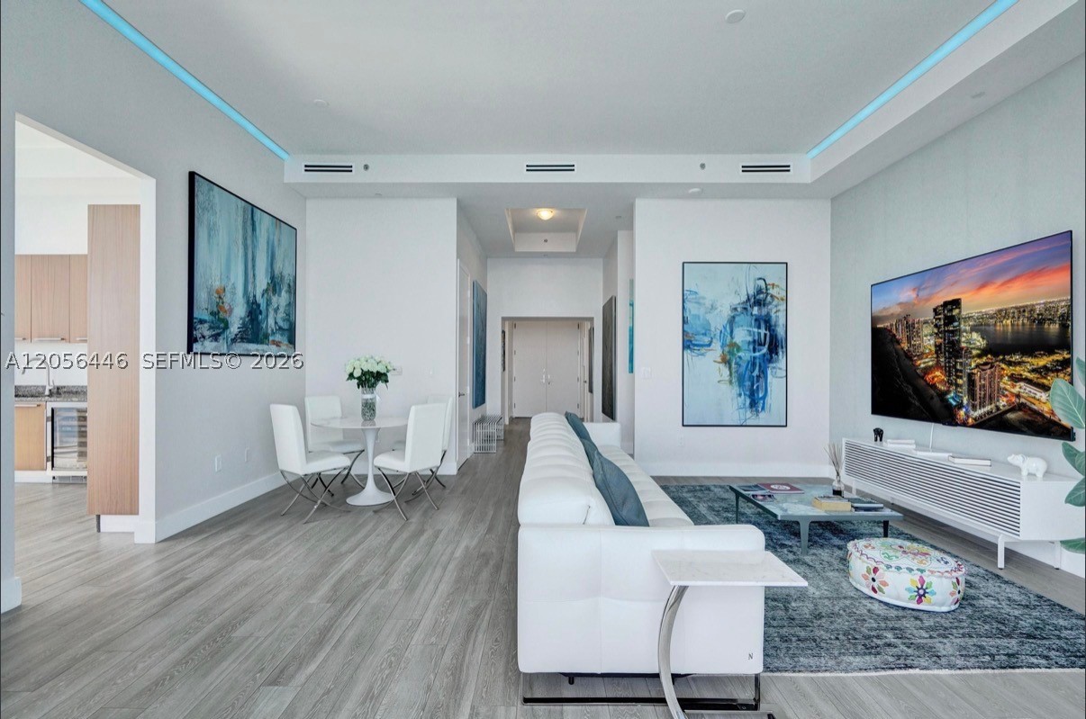 TDR TOWER II CONDO - Residential