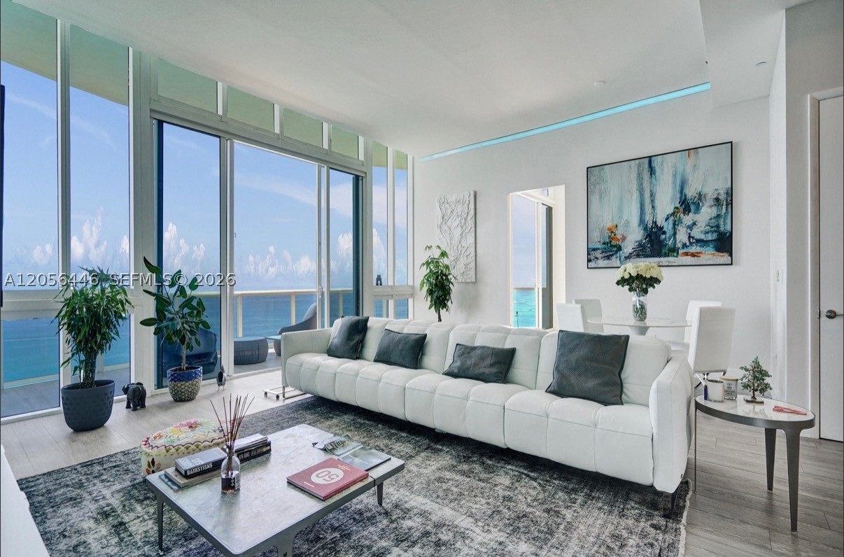 TDR TOWER II CONDO - Residential