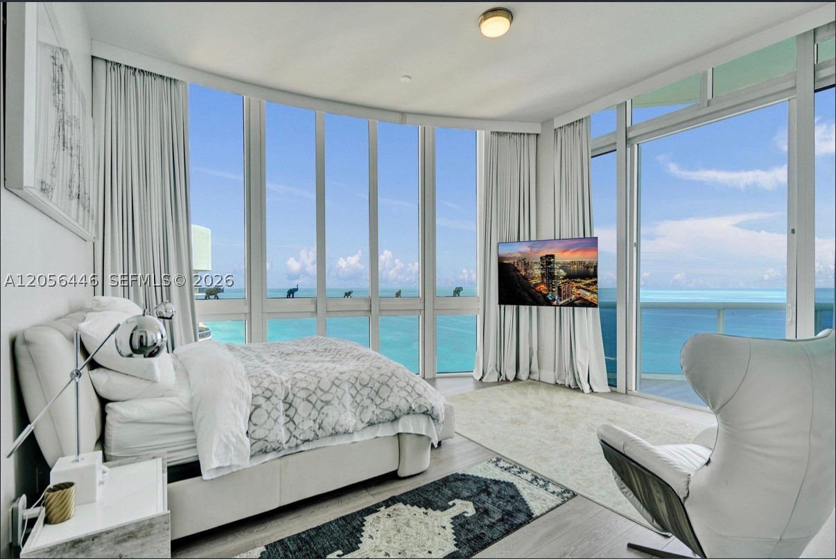 TDR TOWER II CONDO - Residential
