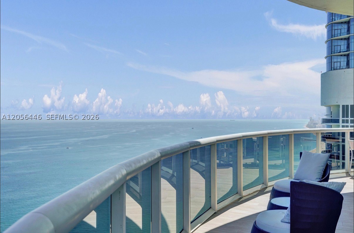 TDR TOWER II CONDO - Residential