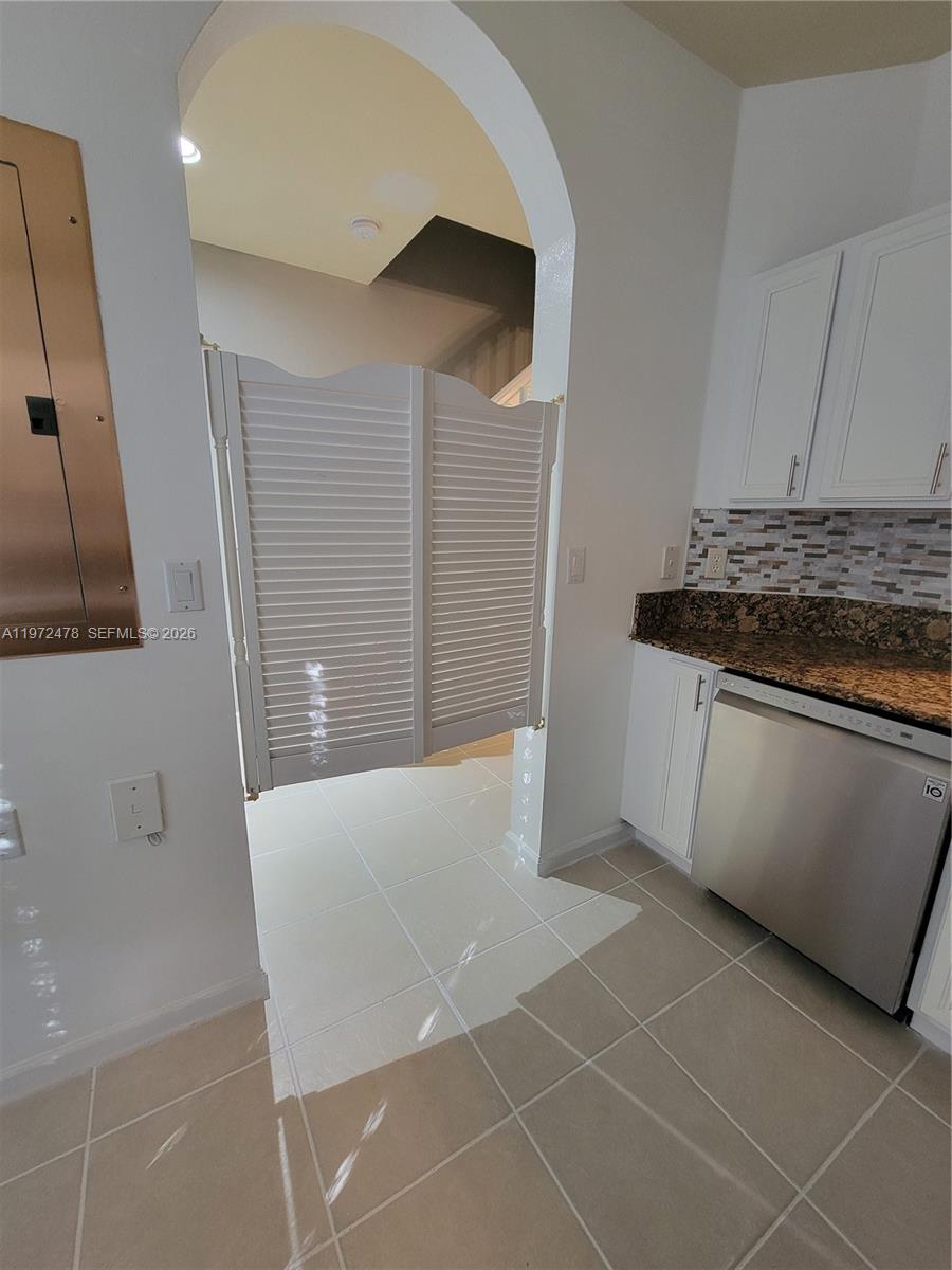 TUSCANY NO 3 CONDO - Residential