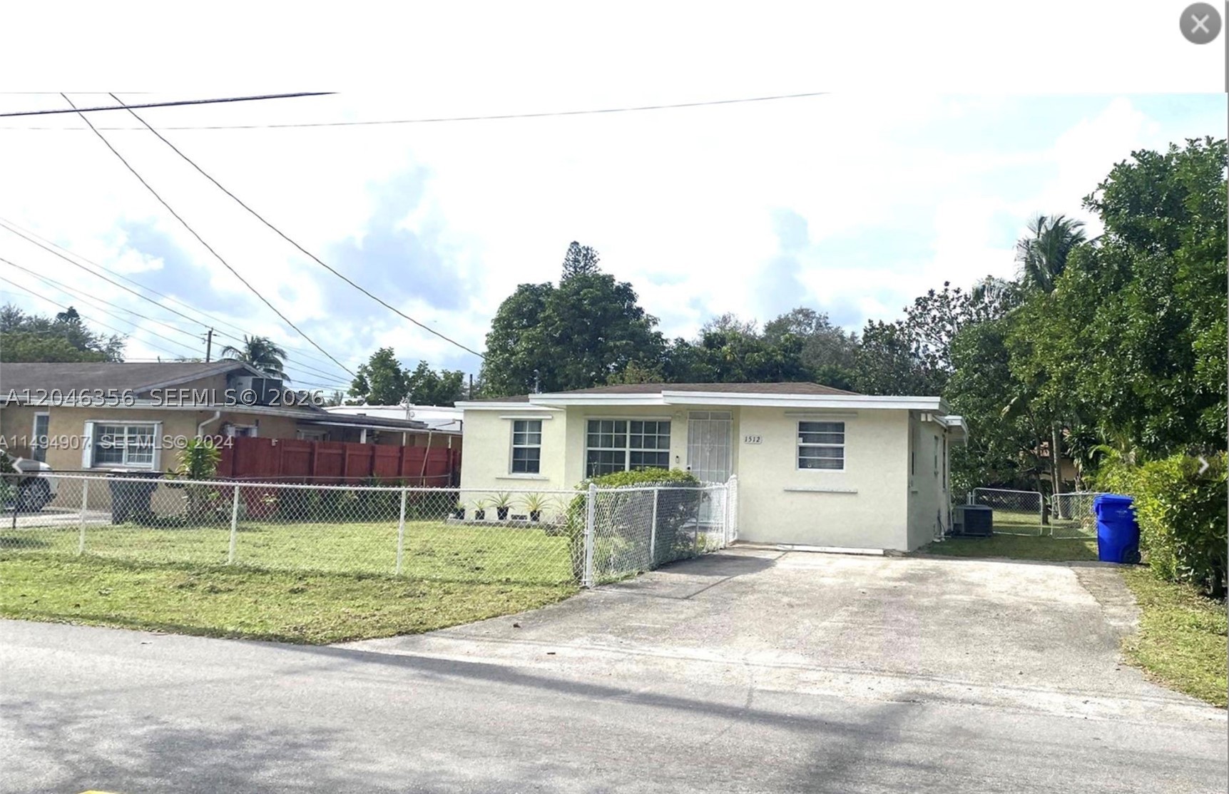 HOLLYWOOD COUNTRY ESTATES - Residential