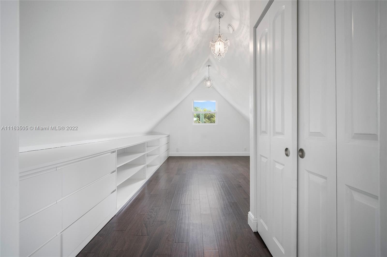 CHERRY HOLLOW 2ND SEC - Residential