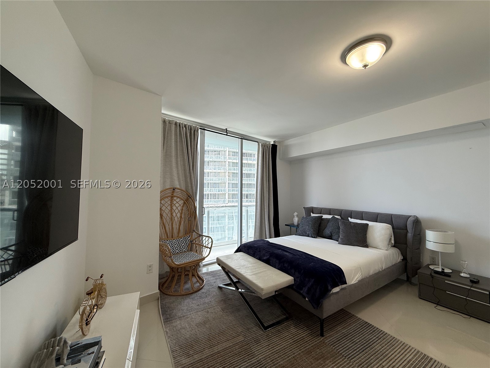 ICONBRICKELL CONDO NO 1 - Residential Lease