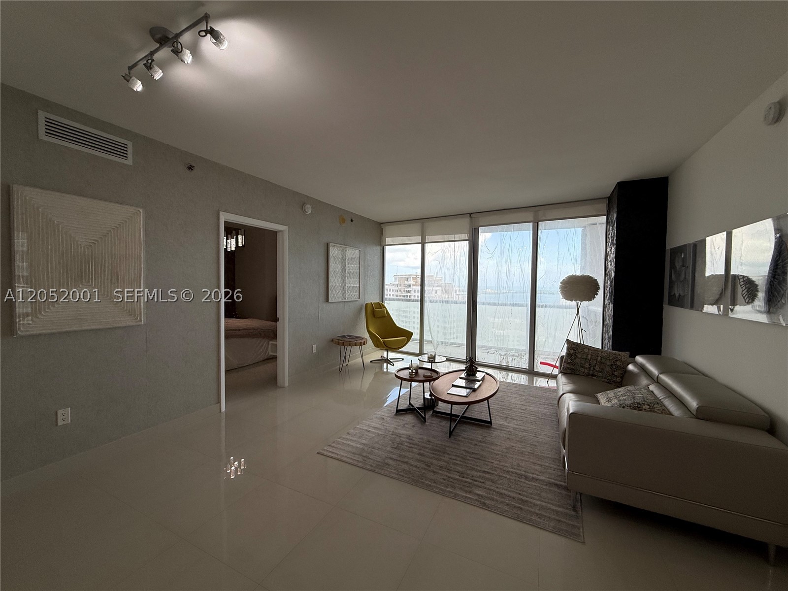 ICONBRICKELL CONDO NO 1 - Residential Lease