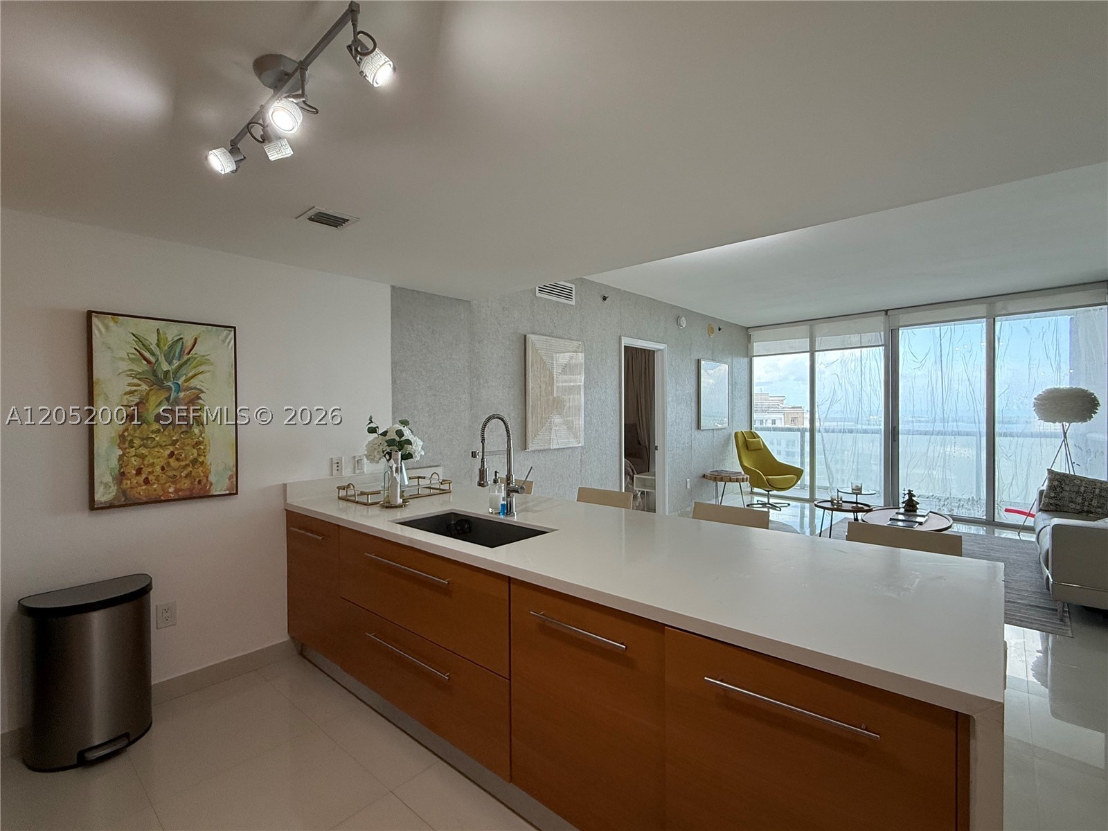 ICONBRICKELL CONDO NO 1 - Residential Lease