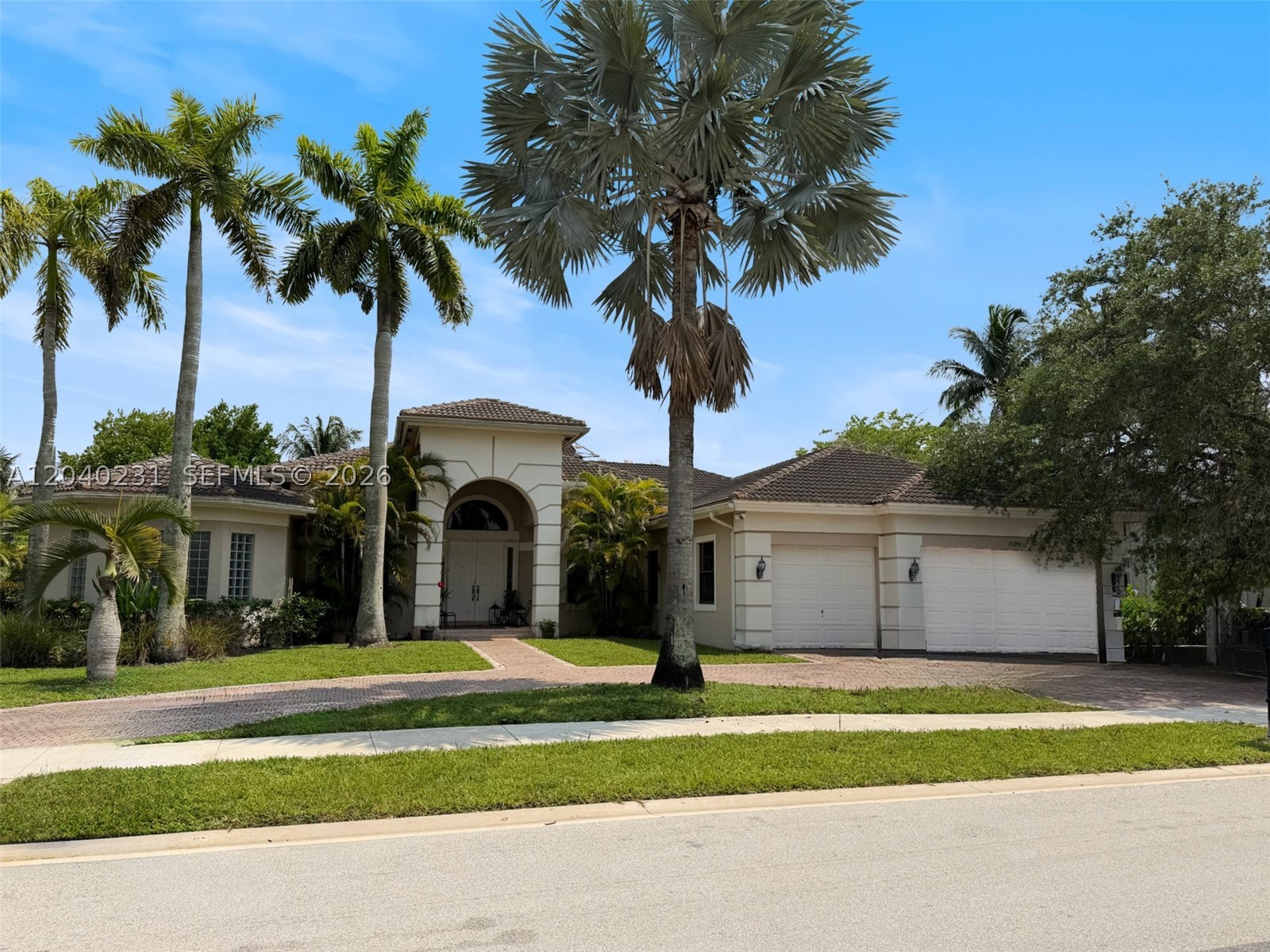 RIVERSTONE - Residential