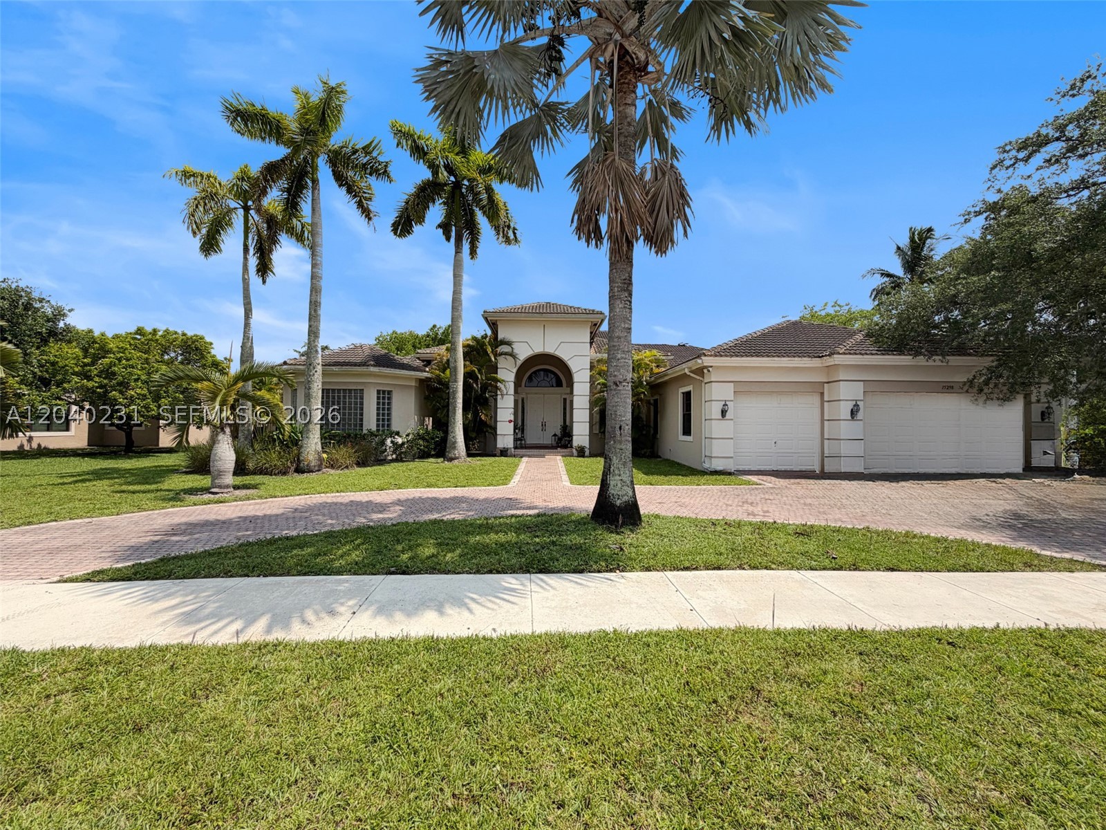RIVERSTONE - Residential
