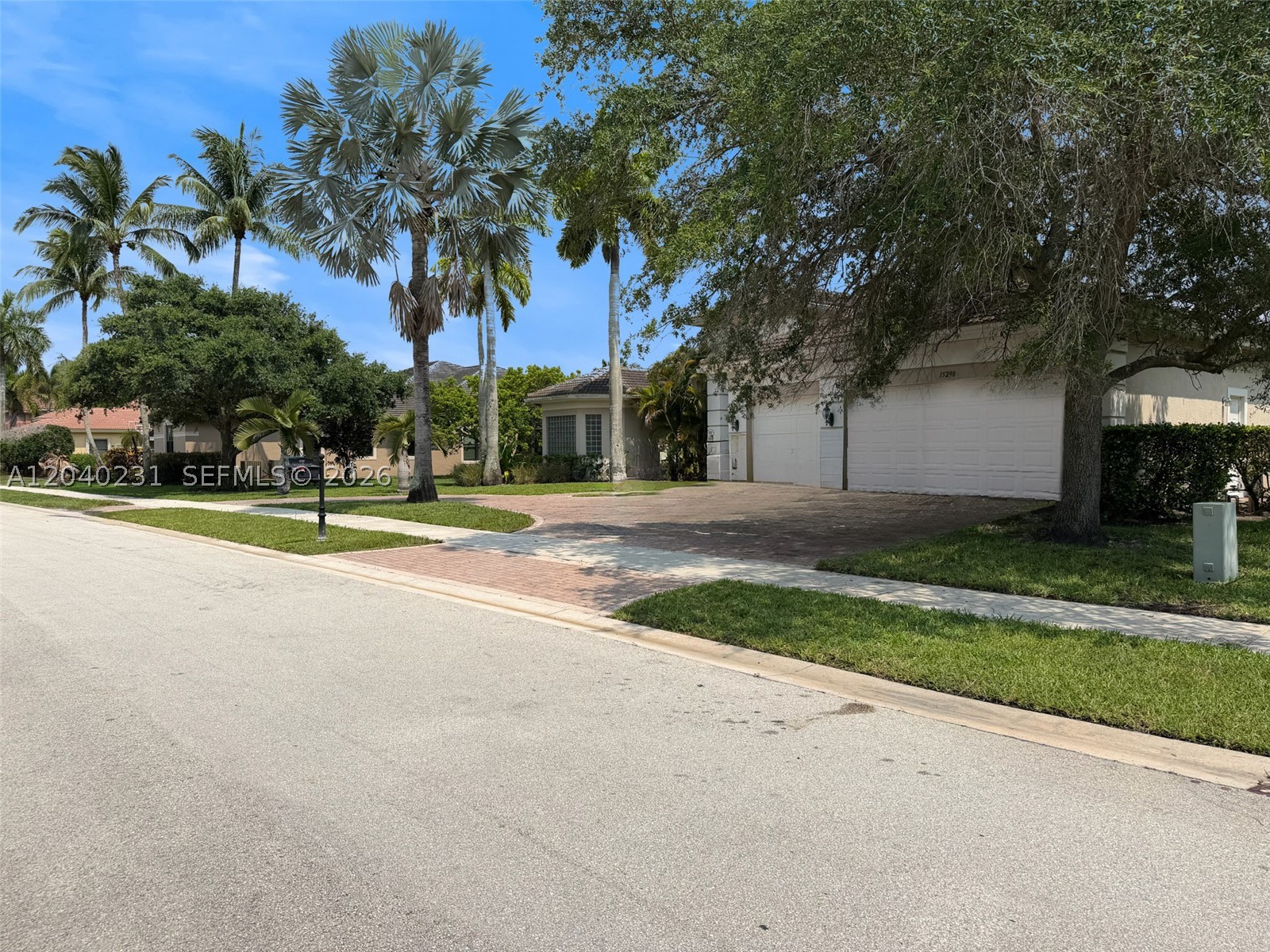 RIVERSTONE - Residential