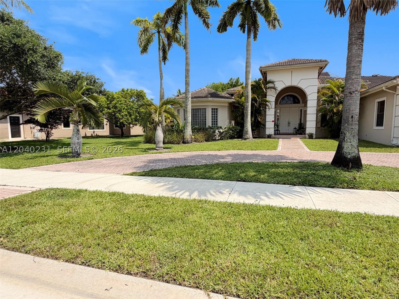 RIVERSTONE - Residential