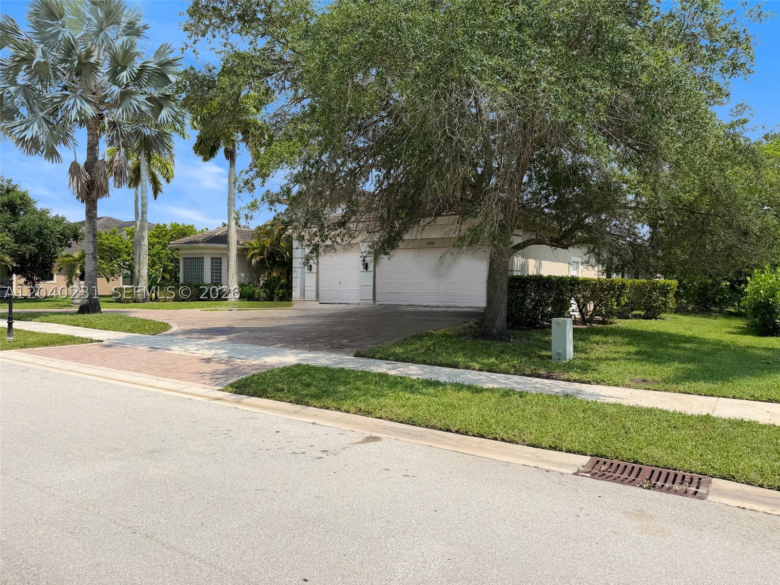 RIVERSTONE - Residential