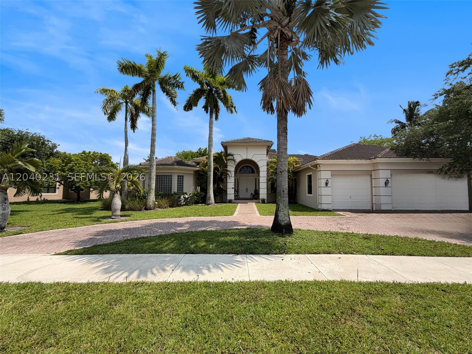 RIVERSTONE - Residential