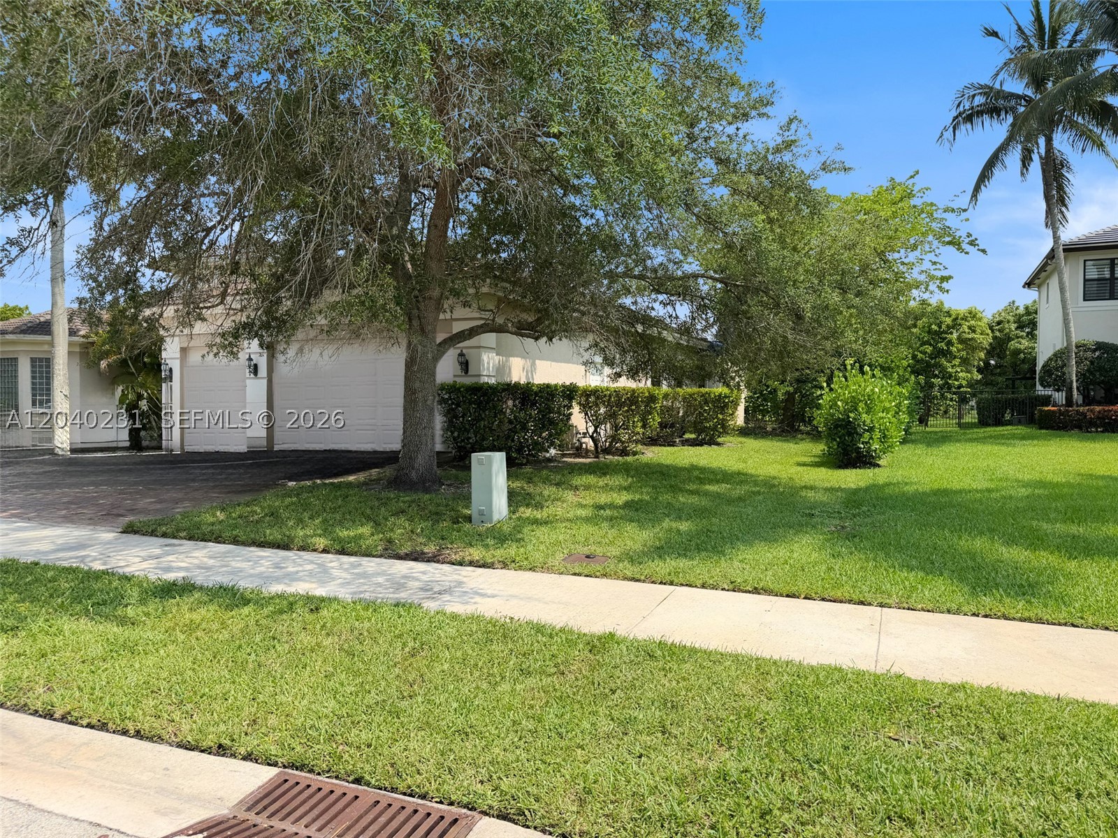RIVERSTONE - Residential
