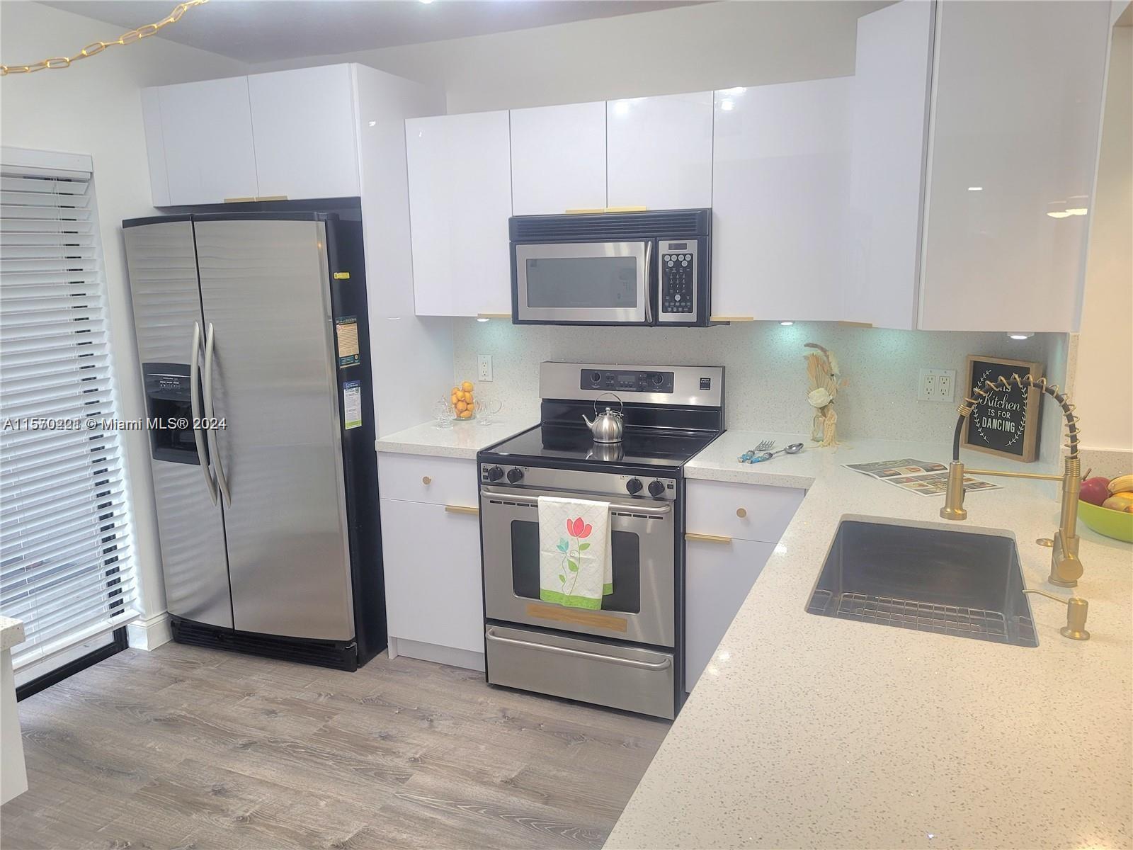 SAN REMO GOLF & TENNIS CL - Residential Lease
