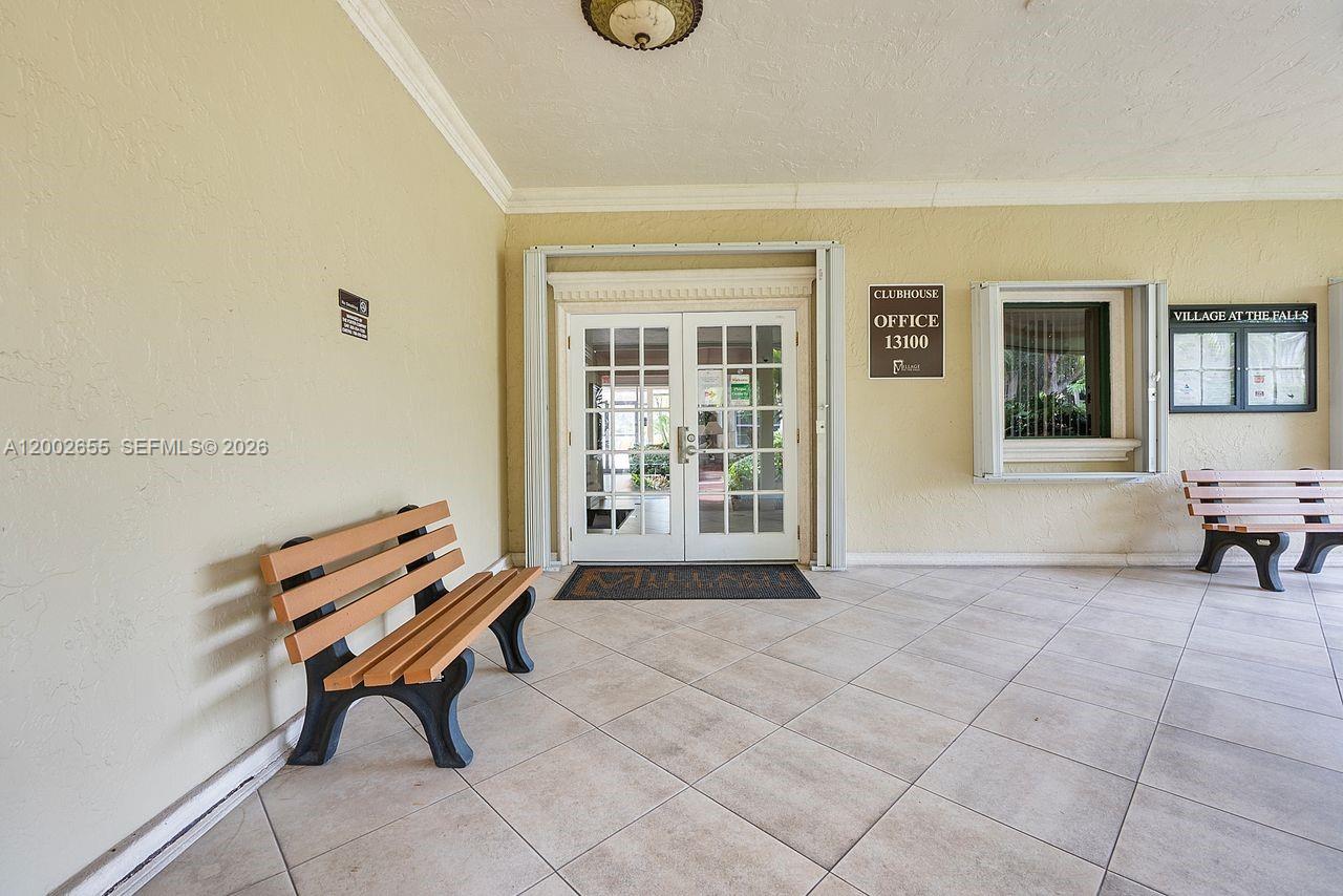 VILLAGE AT THE FALLS COND - Residential