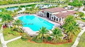 THE COURTS AT BAYSHORE I - Residential