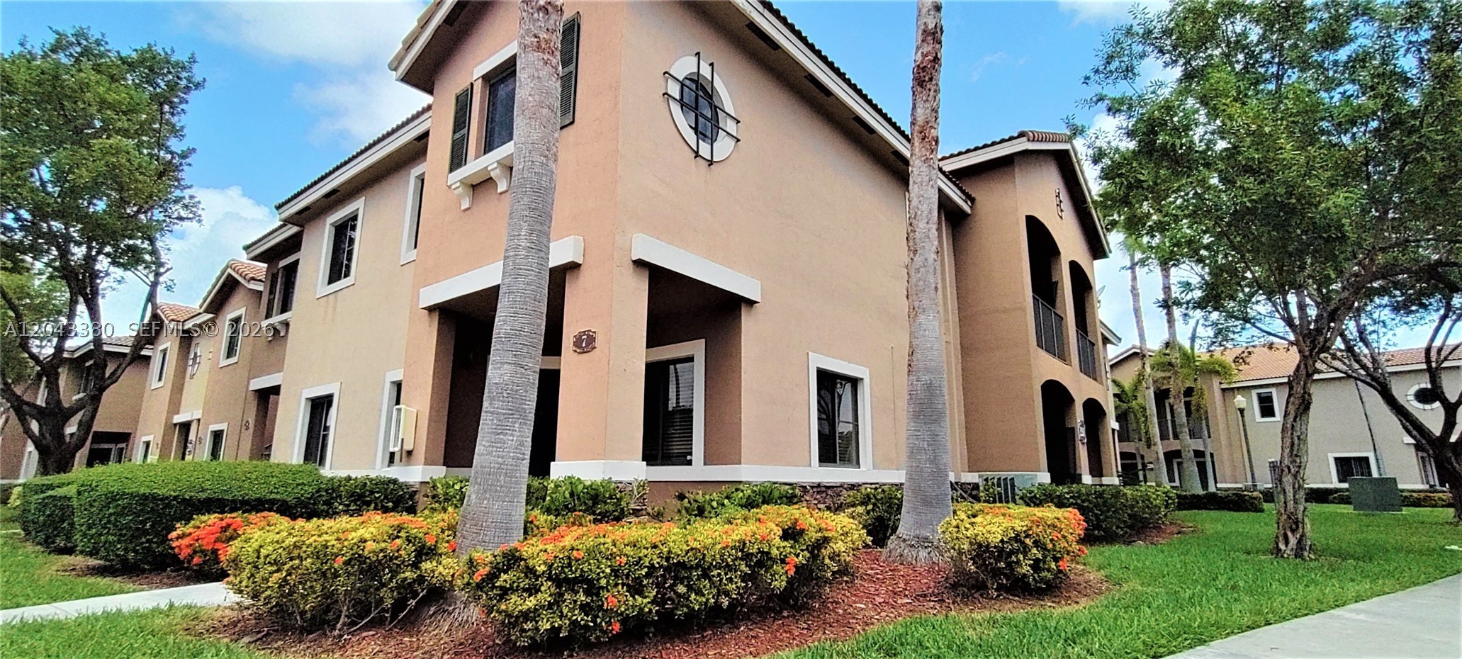 THE COURTS AT BAYSHORE I - Residential