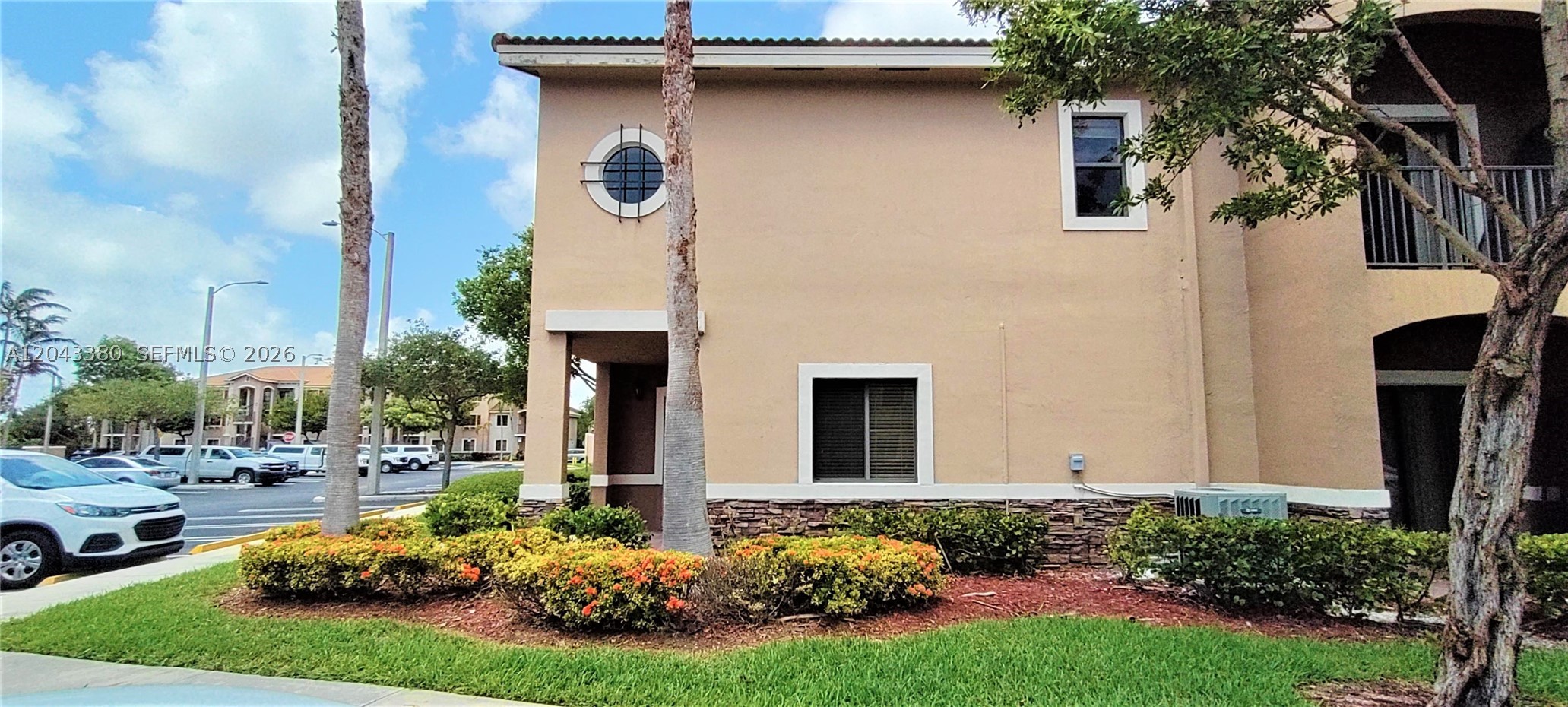 THE COURTS AT BAYSHORE I - Residential