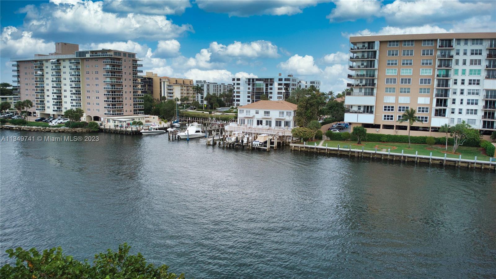 NO 4 PALM-AIRE AT CORAL K - Residential