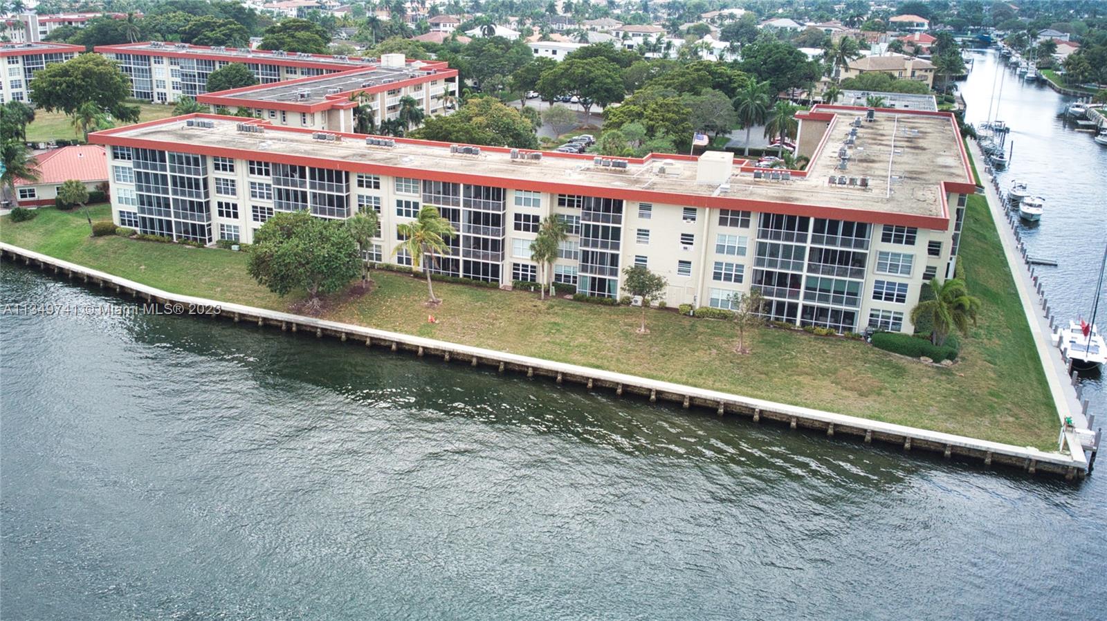 NO 4 PALM-AIRE AT CORAL K - Residential