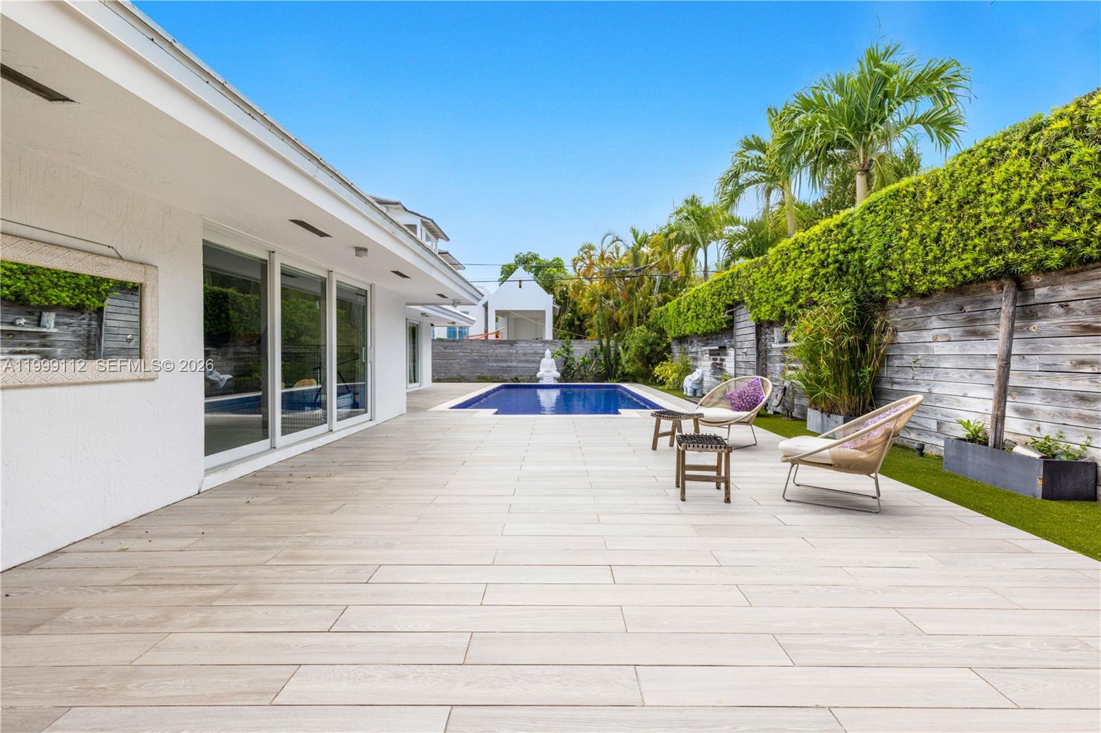 TROPICAL ISLE HOMES SUB 1 - Residential