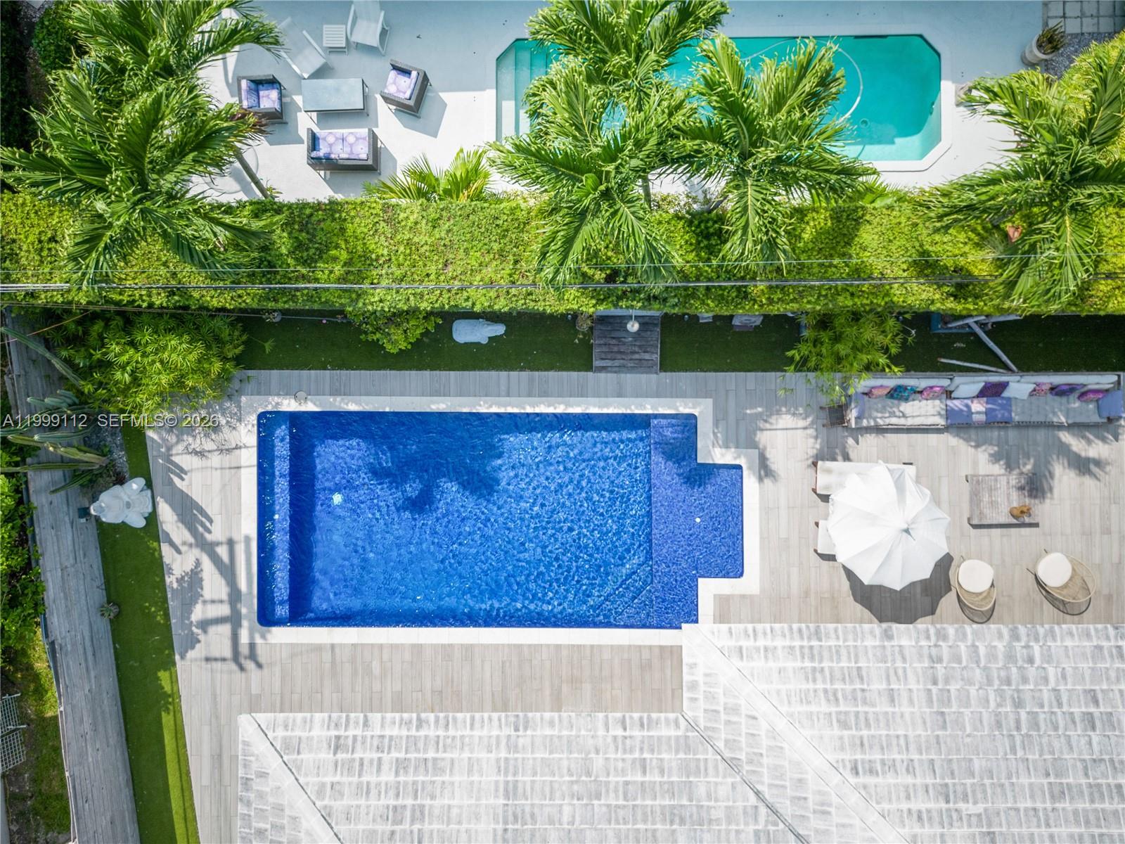 TROPICAL ISLE HOMES SUB 1 - Residential