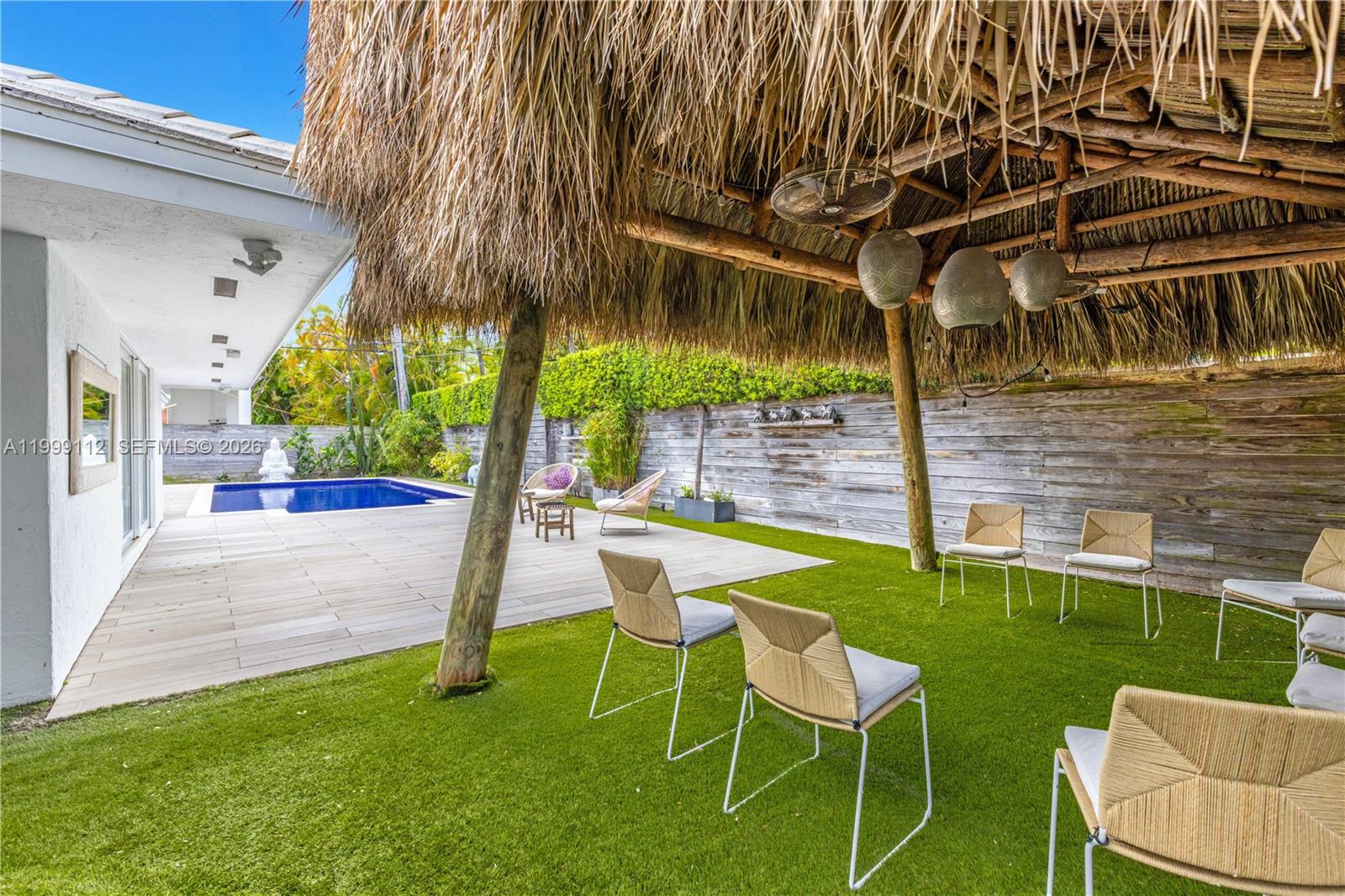 TROPICAL ISLE HOMES SUB 1 - Residential