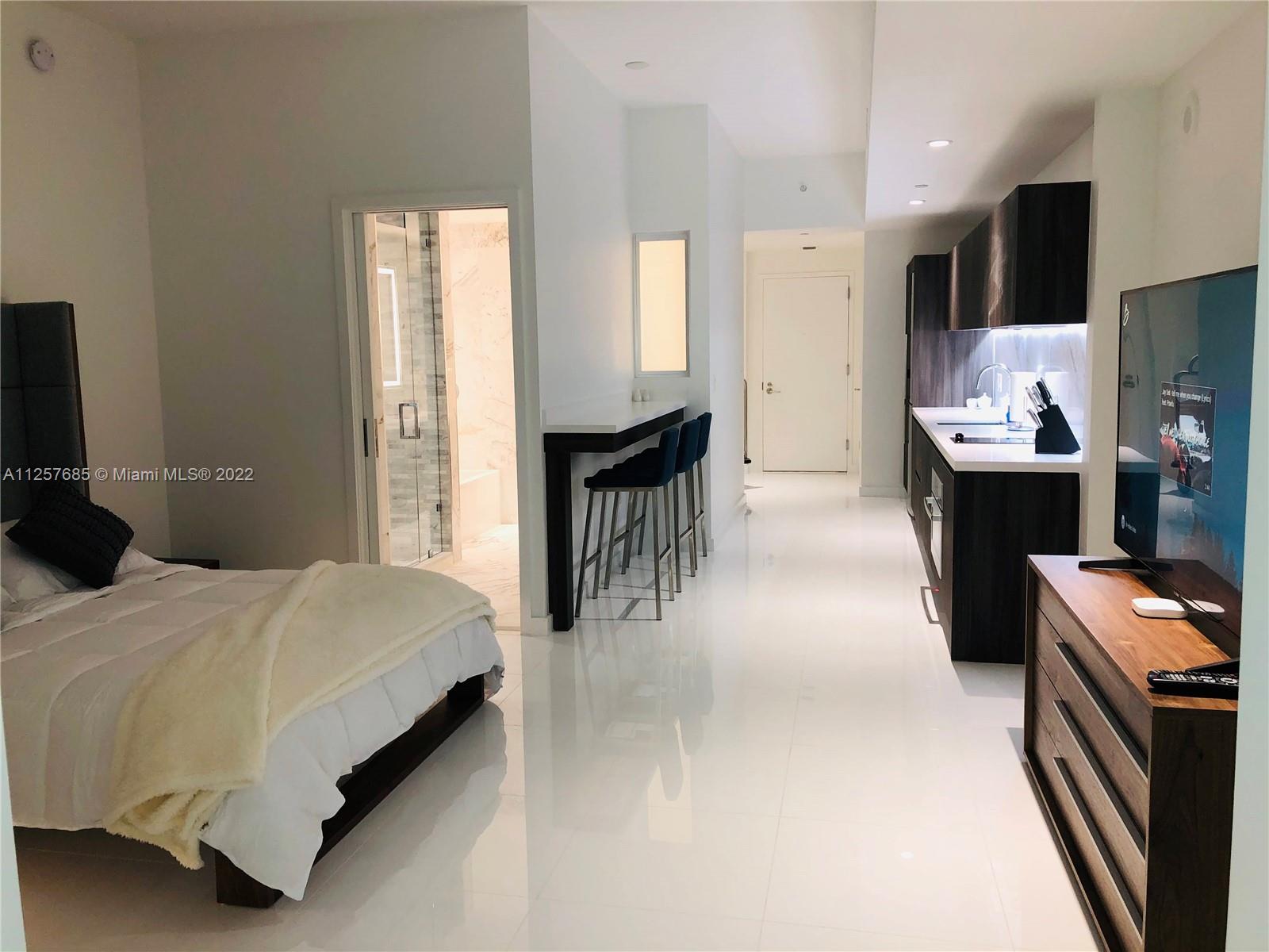 Paramount Miami World - Residential Lease