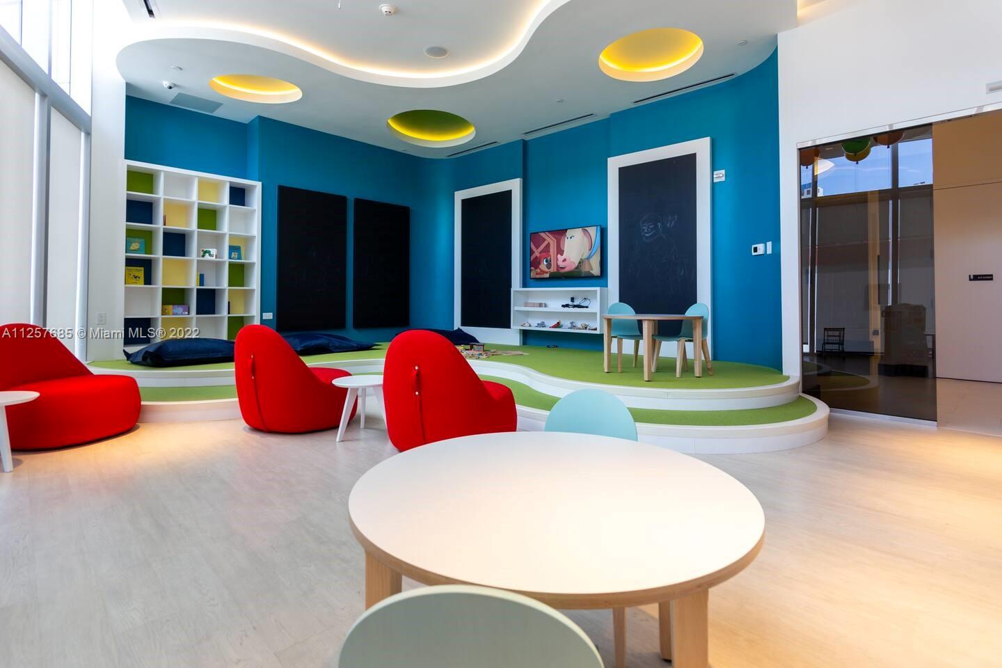 Paramount Miami World - Residential Lease