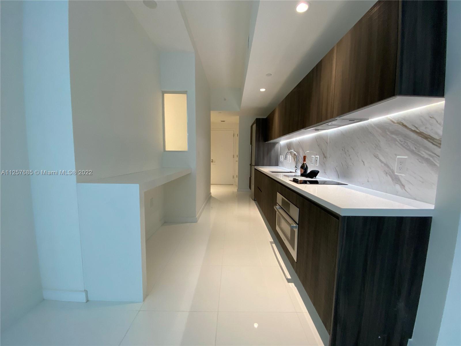 Paramount Miami World - Residential Lease
