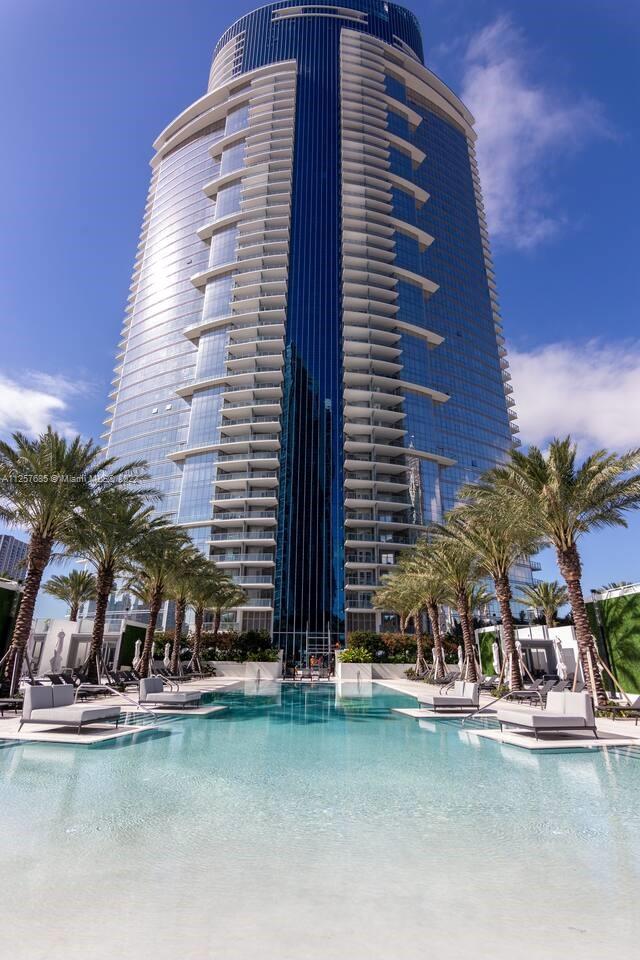 Paramount Miami World - Residential Lease