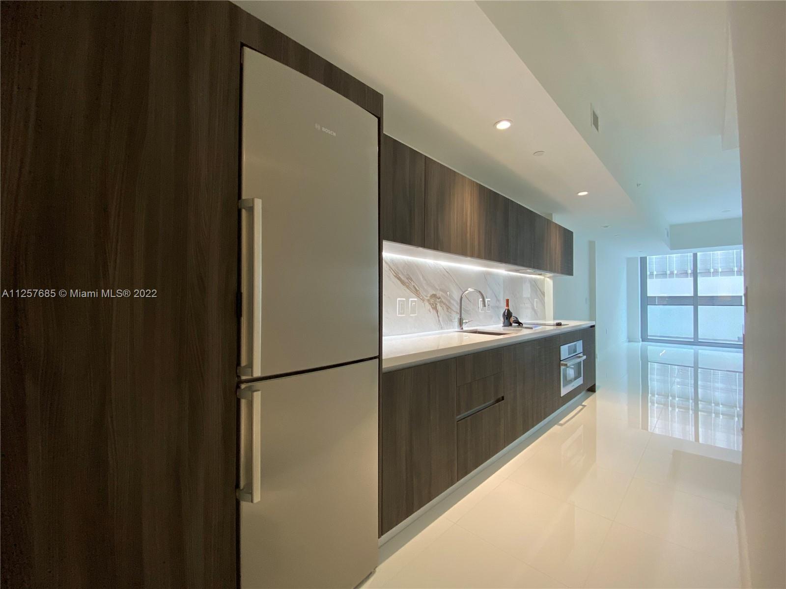 Paramount Miami World - Residential Lease