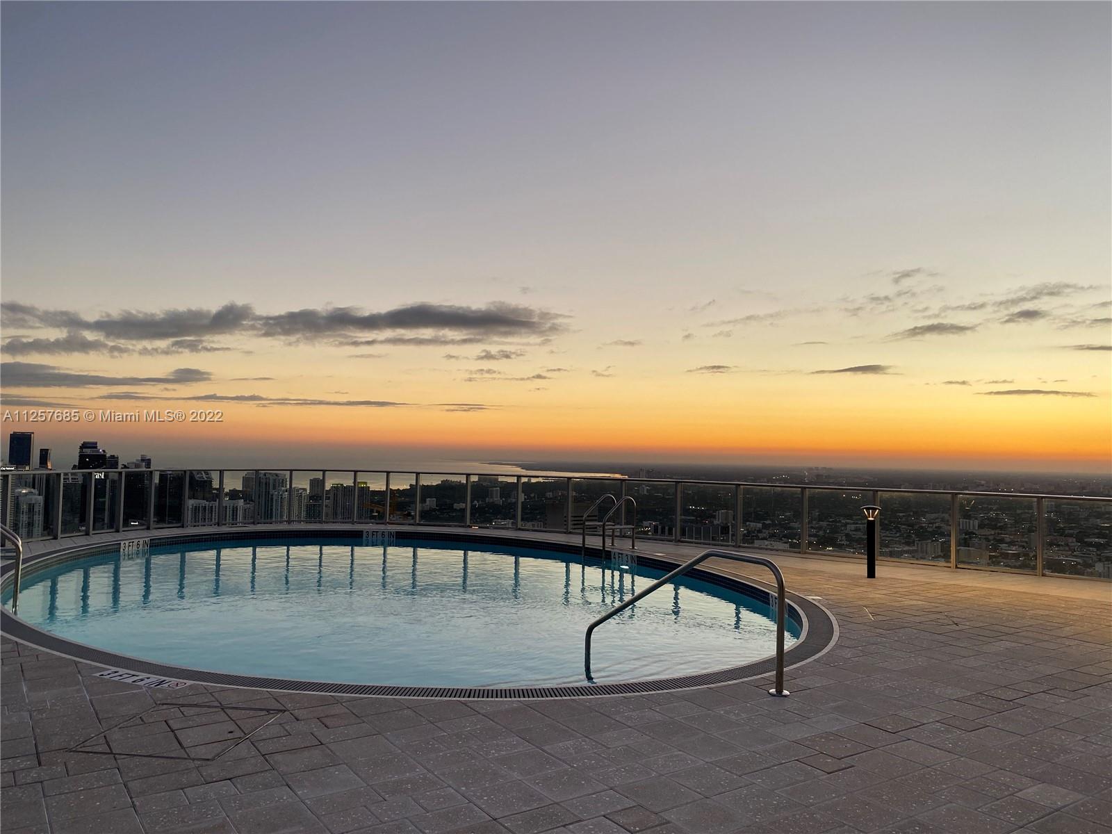 Paramount Miami World - Residential Lease
