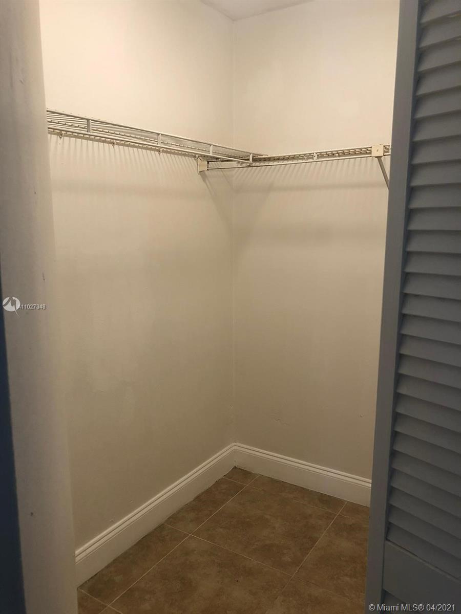 MARINA OAKS CONDO - Residential Lease