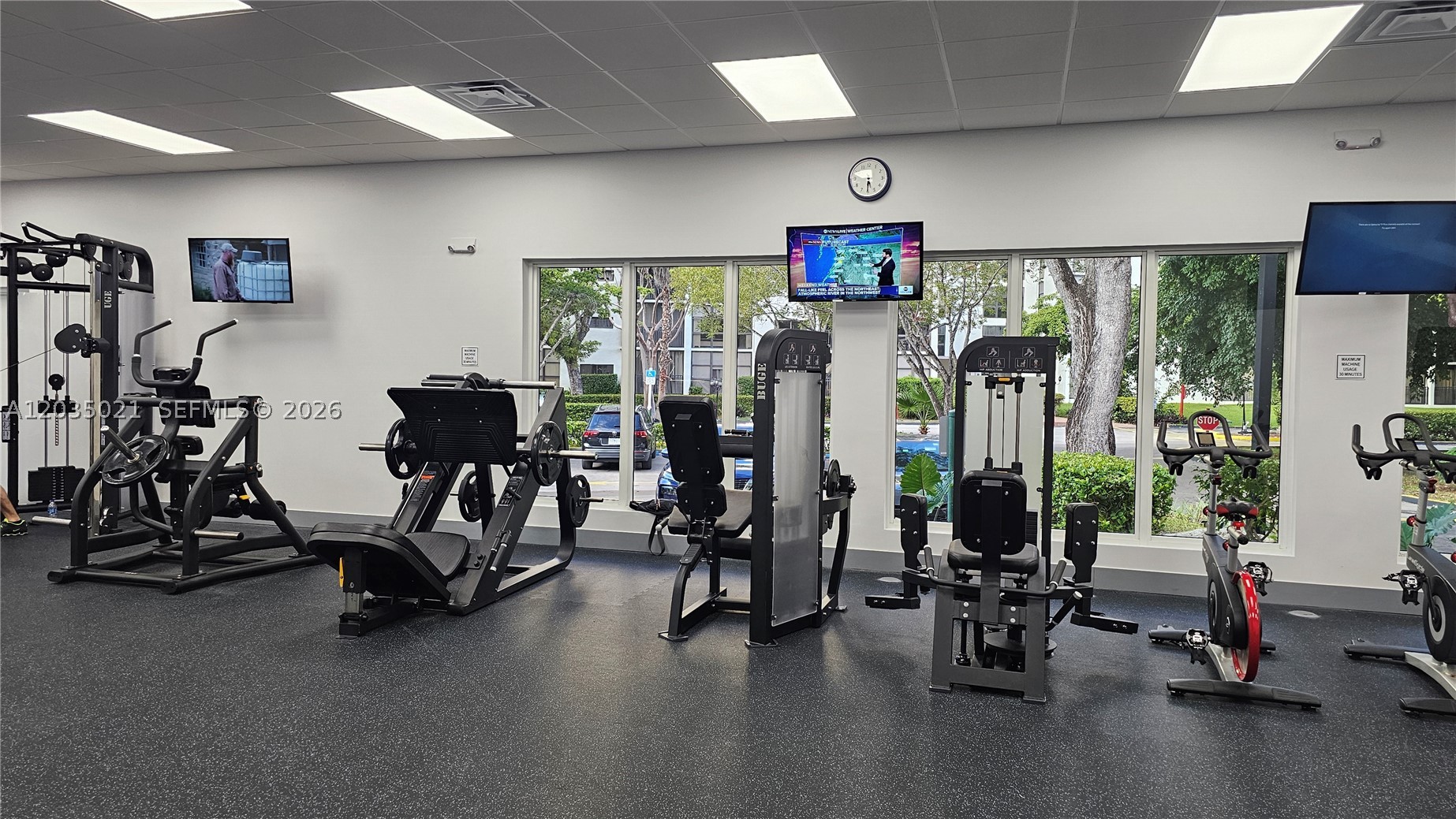 PLAZA OF AMERICAS CONDO P - Residential Lease
