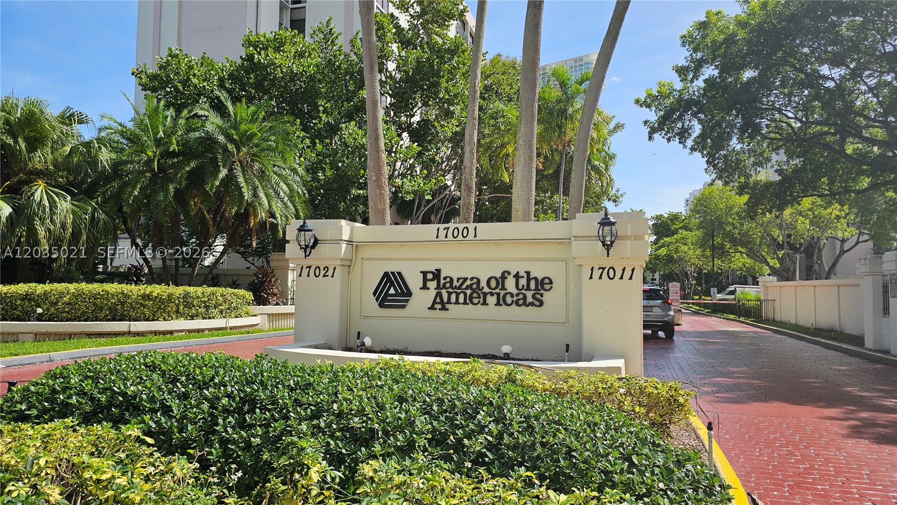 PLAZA OF AMERICAS CONDO P - Residential Lease