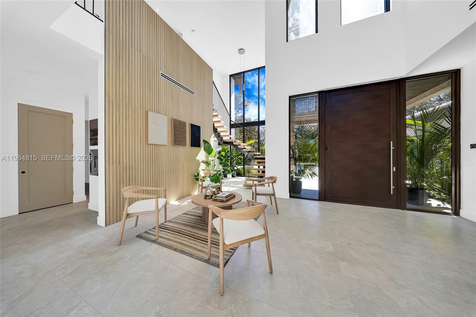 JUNELAND - Residential