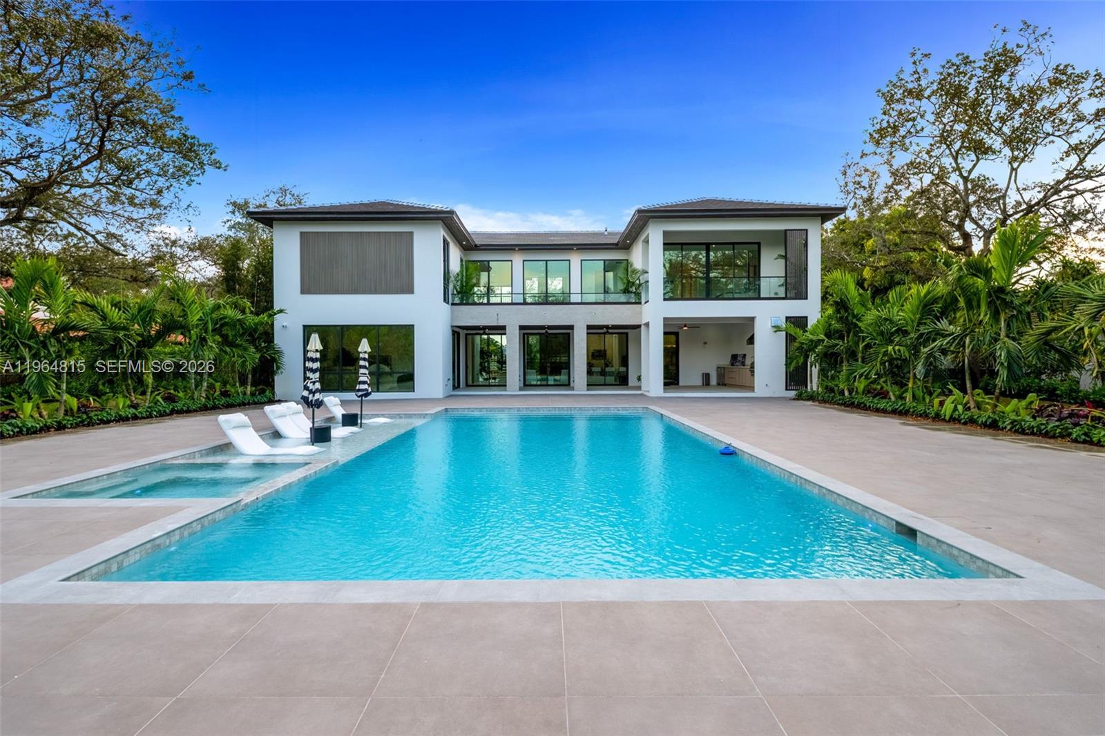 JUNELAND - Residential
